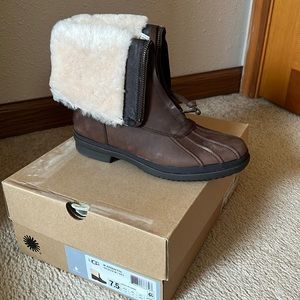 UGG NIB W Arquette boot